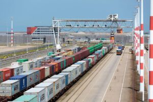 Грузоперевозки с Сахалина - перспективы развития Грузоперевозки с Сахалина - перспективы развития