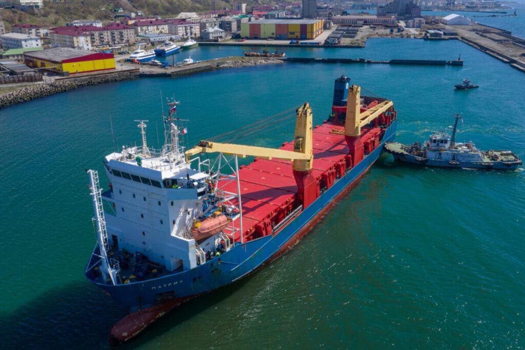 Грузоперевозки до Сахалина - особенности и маршруты Грузоперевозки до Сахалина - особенности и маршруты